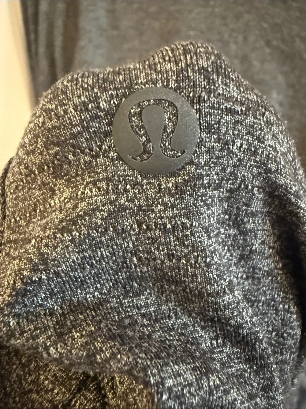 Lululemon Heathered Gray Long Sleeve Athletic Running Top XS